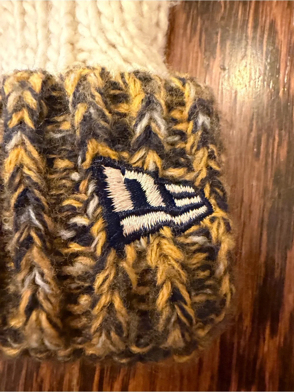 Buffalo Sabres Kids White Cable Knit Pom Beanie